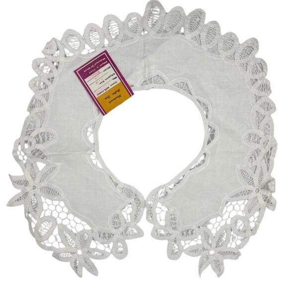 vintage Accessories - VTG Handmade Cotton Batten Eyelet Lace Collar